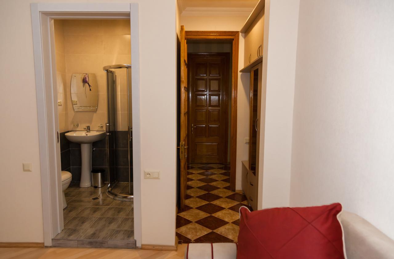 Holiday Rooms Тбилиси Экстерьер фото