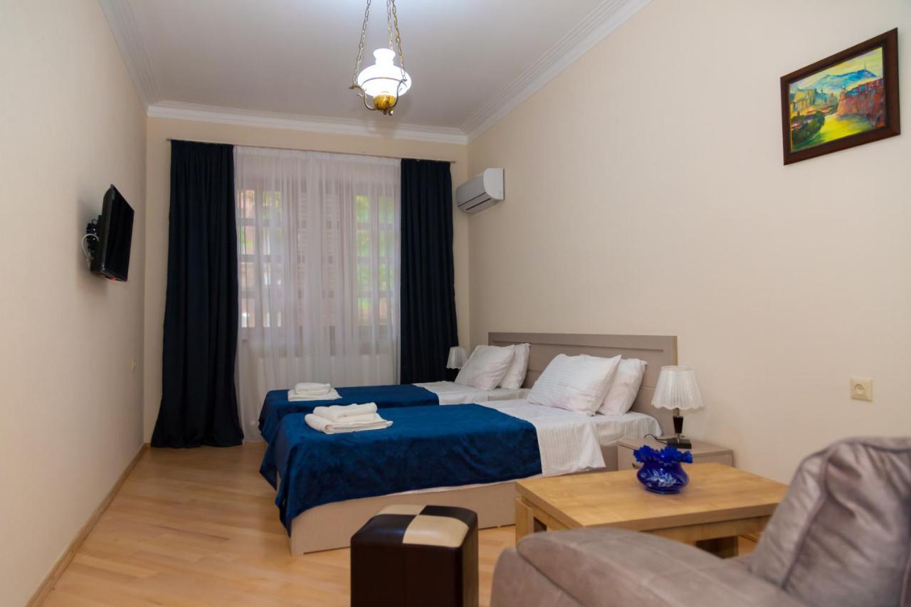 Holiday Rooms Тбилиси Экстерьер фото